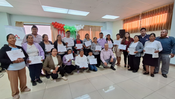 GRADUACIÓN DE PRODUCTORES IMPULSA LA AGRICULTURA LIMPIA EN PICAIHUA